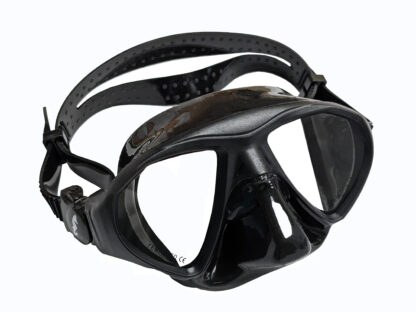 Start Point Black Low Profile mask right angle view
